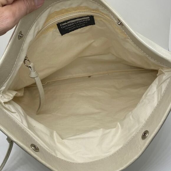 Gianni Chiarini Cream Leather Clutch Shoulder Bag Italy Minimalist Understated - Picture 9 of 13